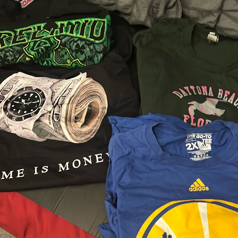 4 men’s t shirts
